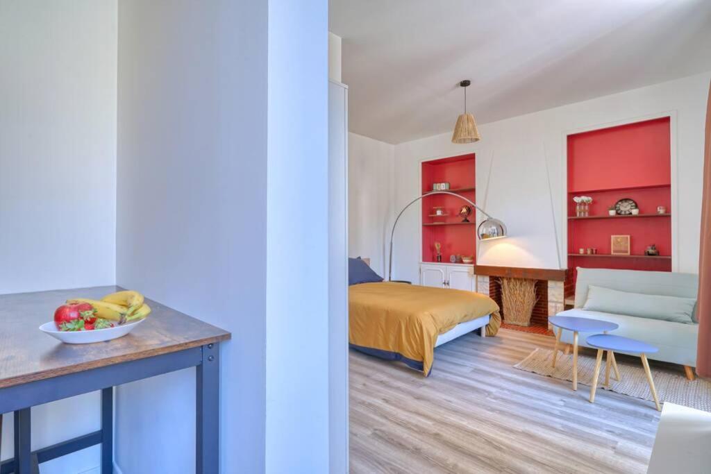 Studio Charmant Au Coeur Du Vieux Corbeil Corbeil-Essonnes Kültér fotó