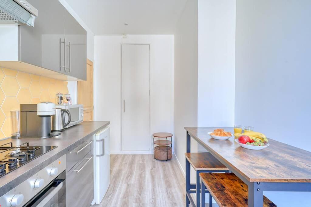 Studio Charmant Au Coeur Du Vieux Corbeil Corbeil-Essonnes Kültér fotó